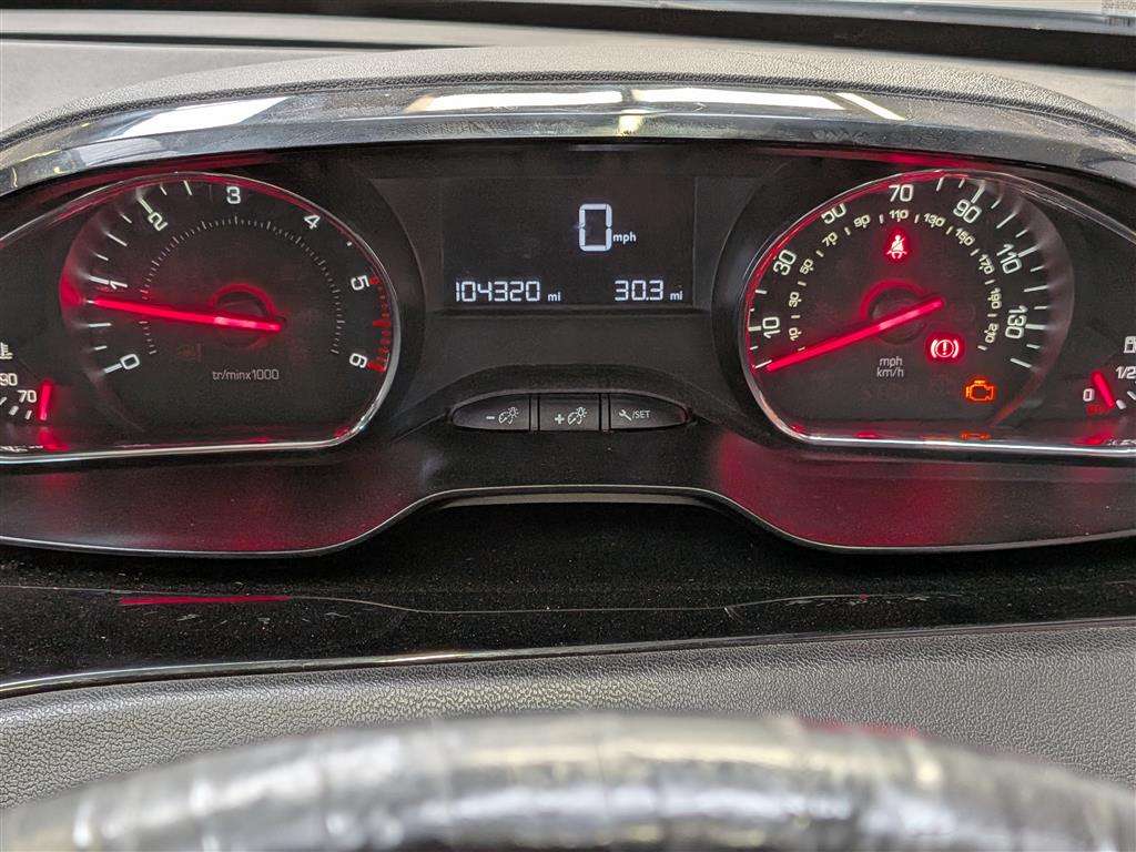 <p>2015 PEUGEOT 208 ACTIVE HDI</p>