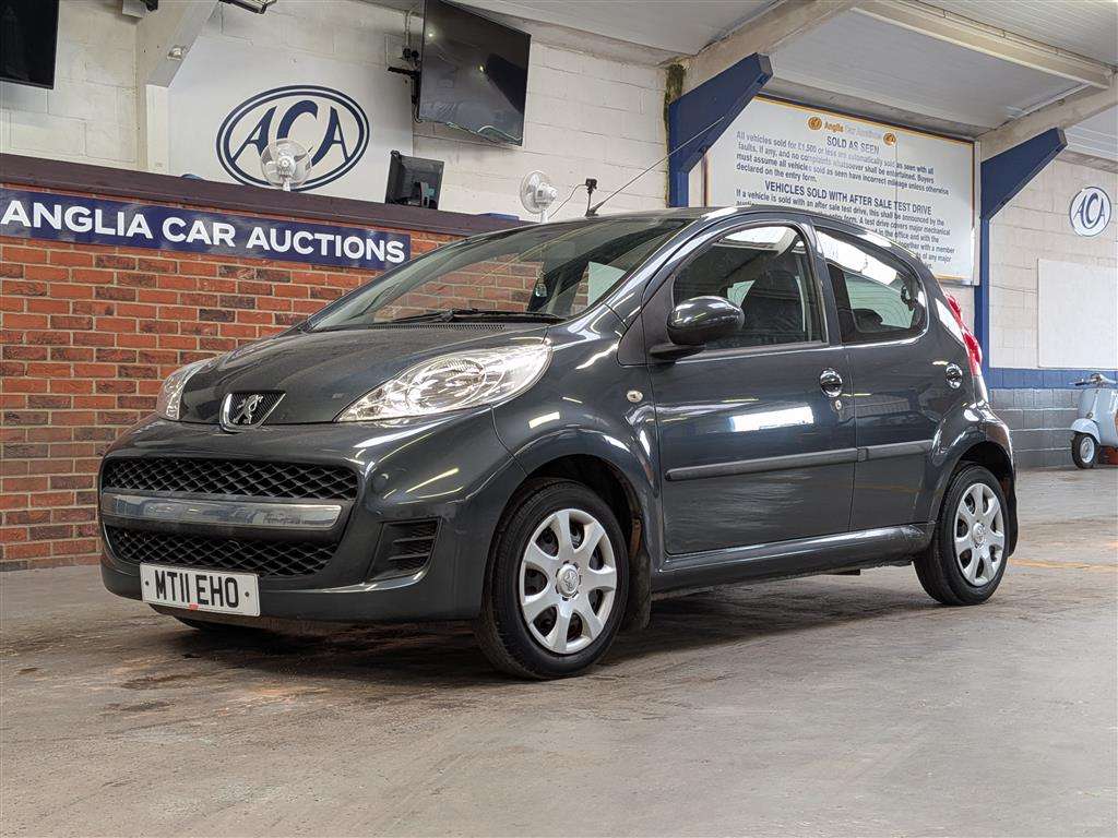 <p>2011 PEUGEOT 107 URBAN</p>