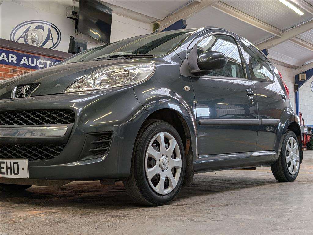 <p>2011 PEUGEOT 107 URBAN</p>