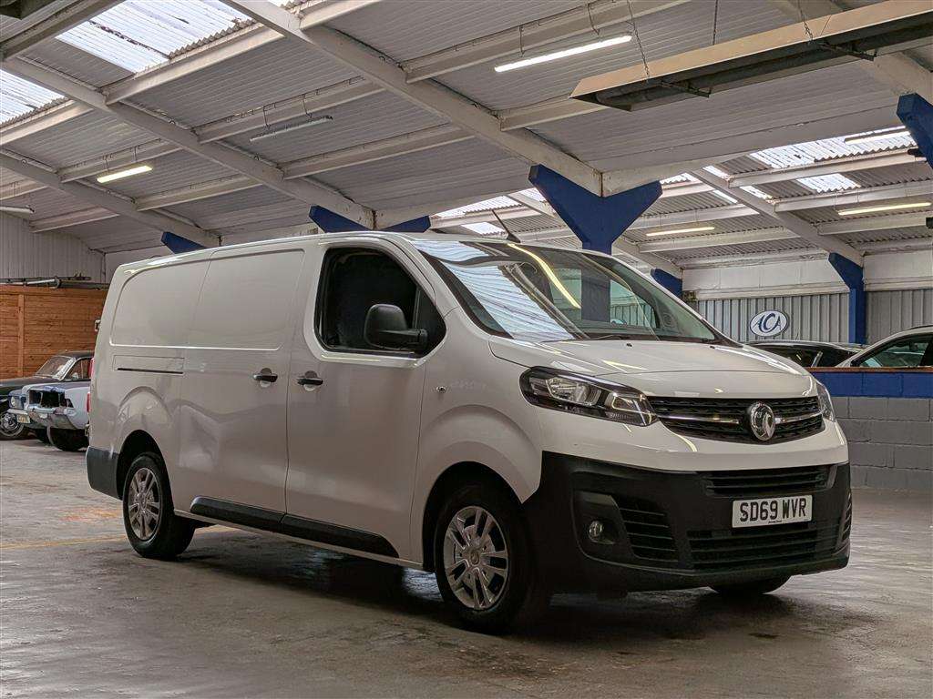 <p>2019 VAUXHALL VIVARO 2900 DYNAMIC S/S</p>