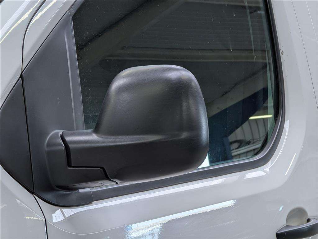 <p>2019 VAUXHALL VIVARO 2900 DYNAMIC S/S</p>