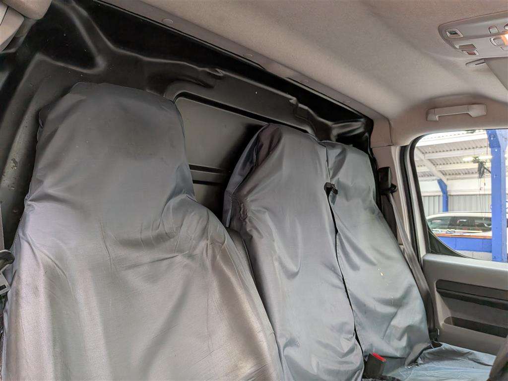 <p>2019 VAUXHALL VIVARO 2900 DYNAMIC S/S</p>