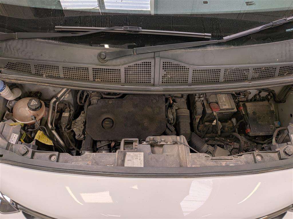 <p>2019 VAUXHALL VIVARO 2900 DYNAMIC S/S</p>