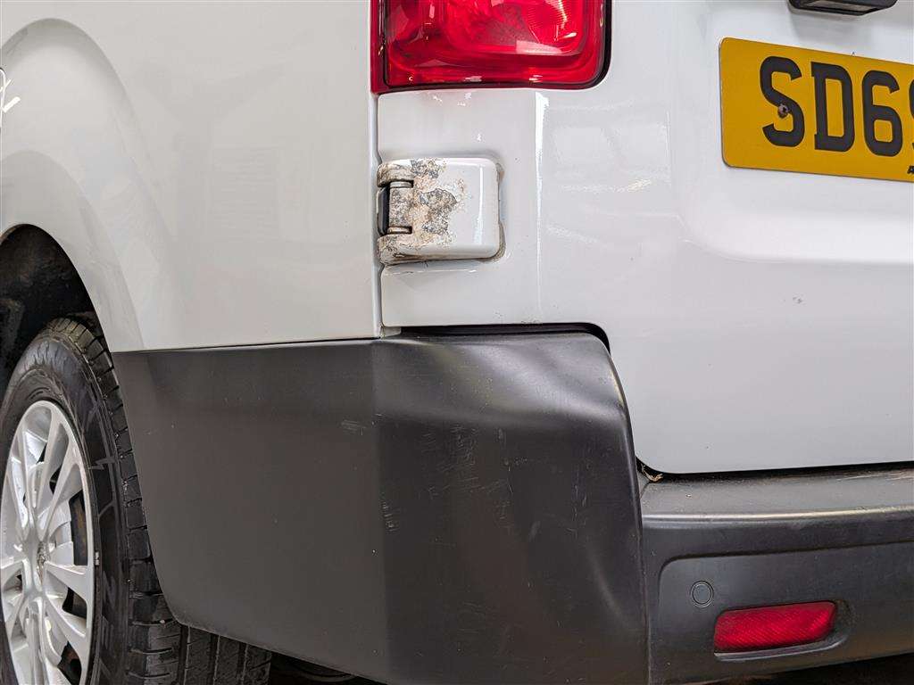 <p>2019 VAUXHALL VIVARO 2900 DYNAMIC S/S</p>