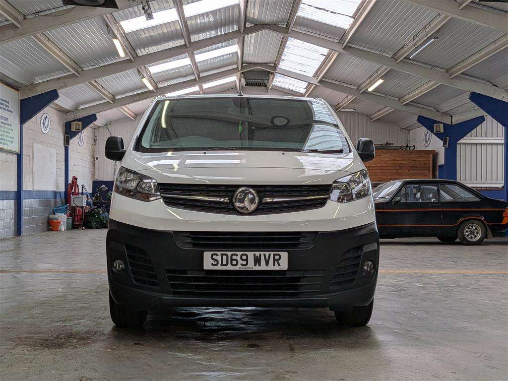 <p>2019 VAUXHALL VIVARO 2900 DYNAMIC S/S</p>