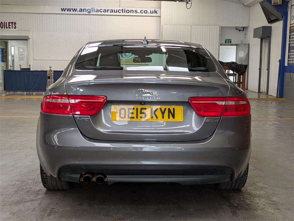<p>2015 JAGUAR XE R-SPORT D AUTO</p>