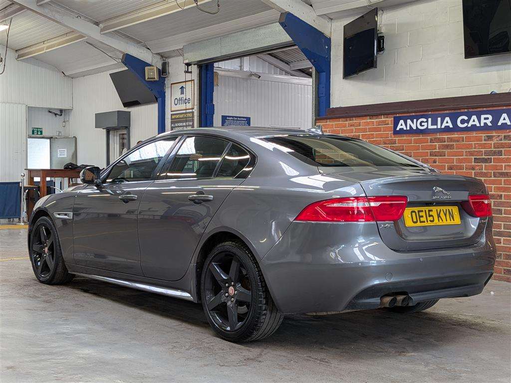 <p>2015 JAGUAR XE R-SPORT D AUTO</p>