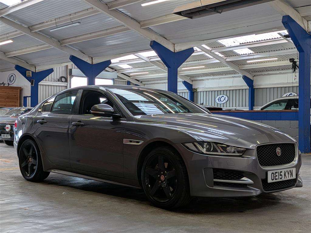 <p>2015 JAGUAR XE R-SPORT D AUTO</p>