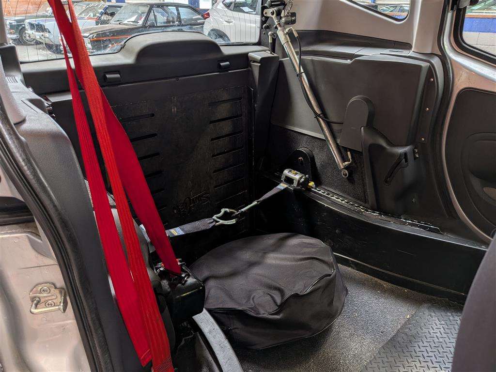 <p>2010 FIAT QUBO DYNAMIC MULTIJET S-A</p>