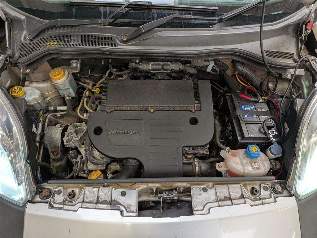 <p>2010 FIAT QUBO DYNAMIC MULTIJET S-A</p>