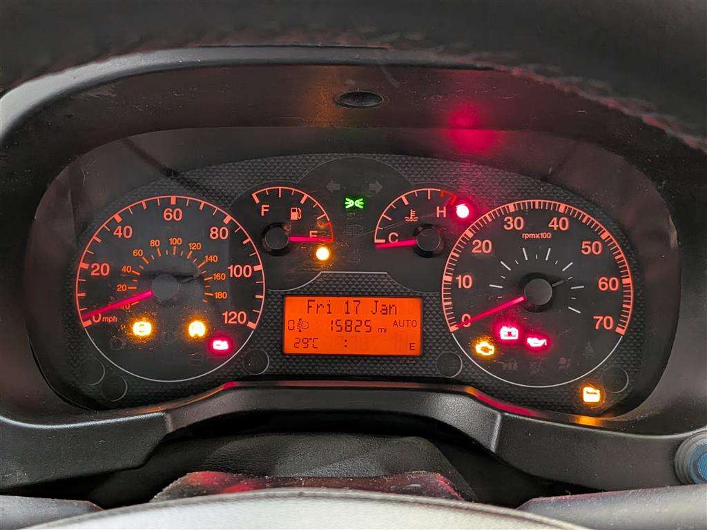 <p>2010 FIAT QUBO DYNAMIC MULTIJET S-A</p>
