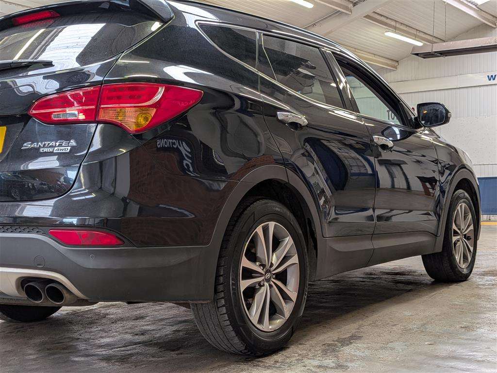 <p>2015 HYUNDAI SANTA FE PREMIUM CRDI</p>