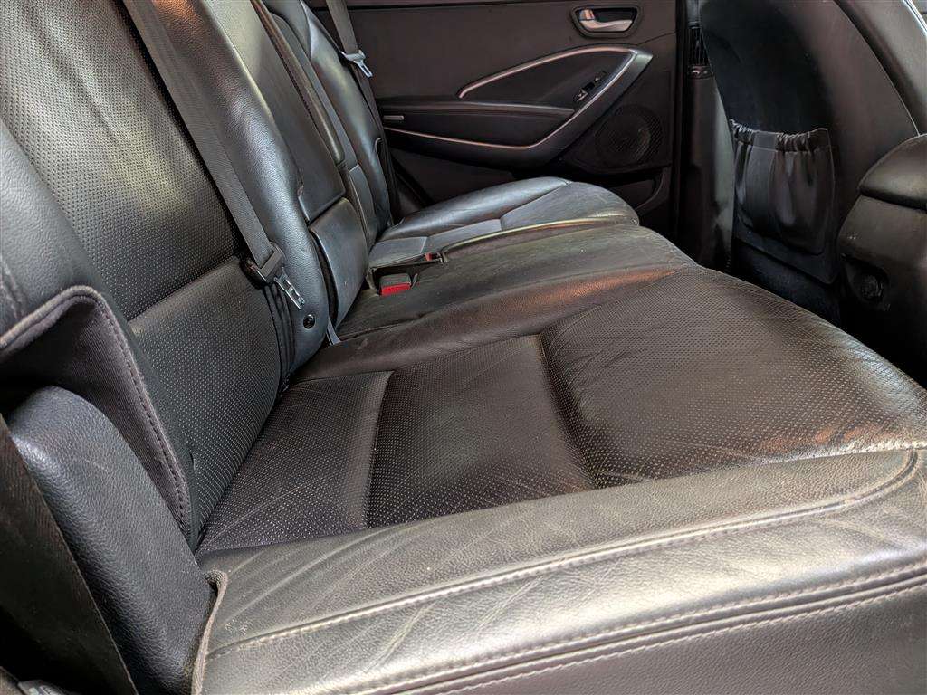 <p>2015 HYUNDAI SANTA FE PREMIUM CRDI</p>