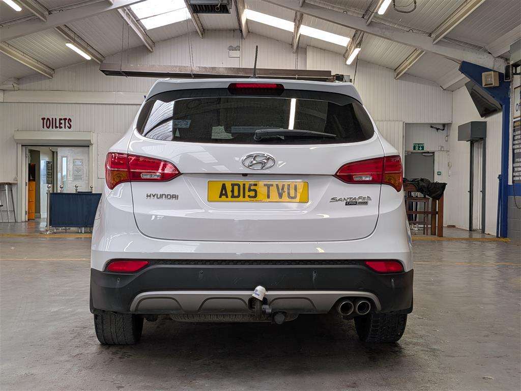 <p>2015 HYUNDAI SANTA FE PREMIUM SE CRDI</p>