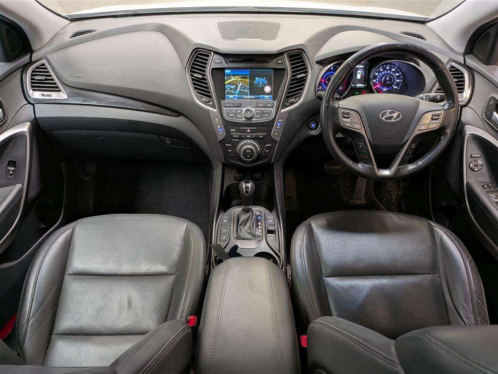 <p>2015 HYUNDAI SANTA FE PREMIUM SE CRDI</p>