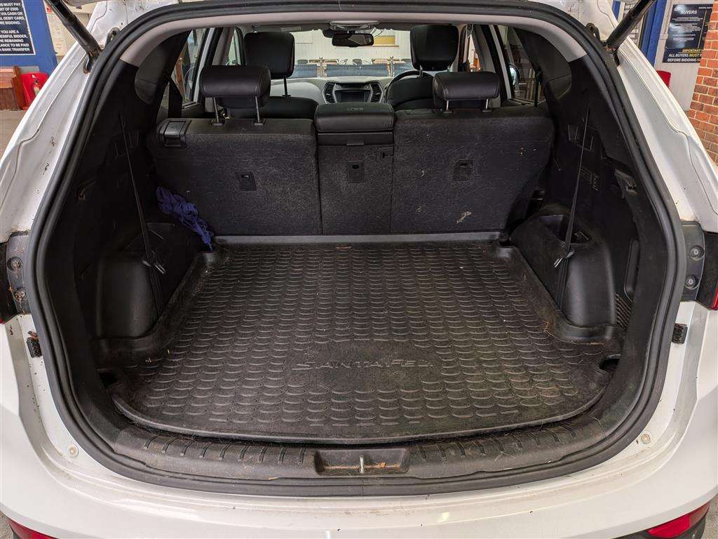 <p>2015 HYUNDAI SANTA FE PREMIUM SE CRDI</p>