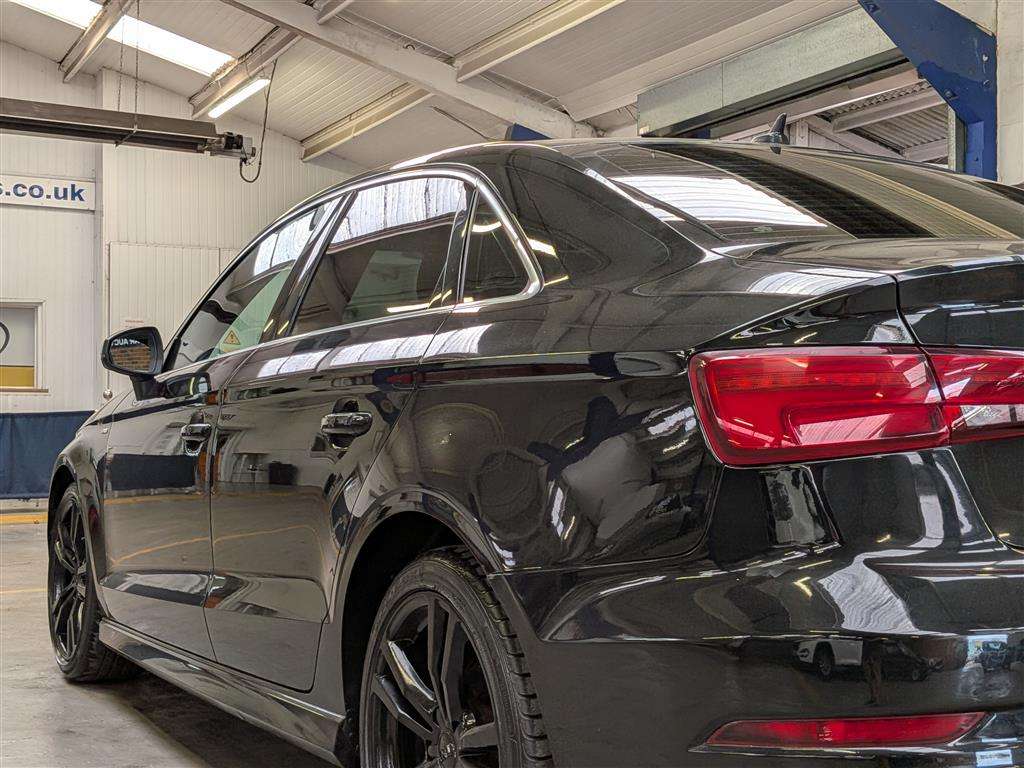 <p>2017 AUDI A3 S LINE TFSI</p>