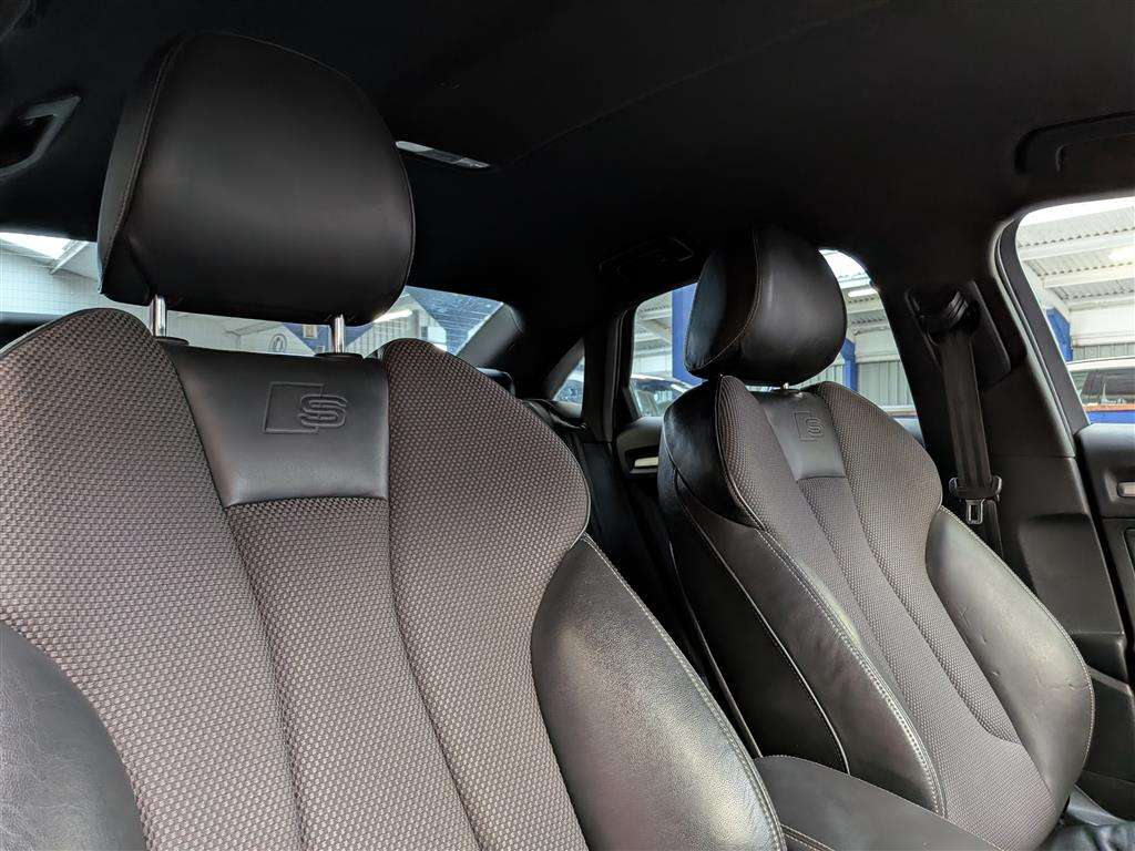 <p>2017 AUDI A3 S LINE TFSI</p>