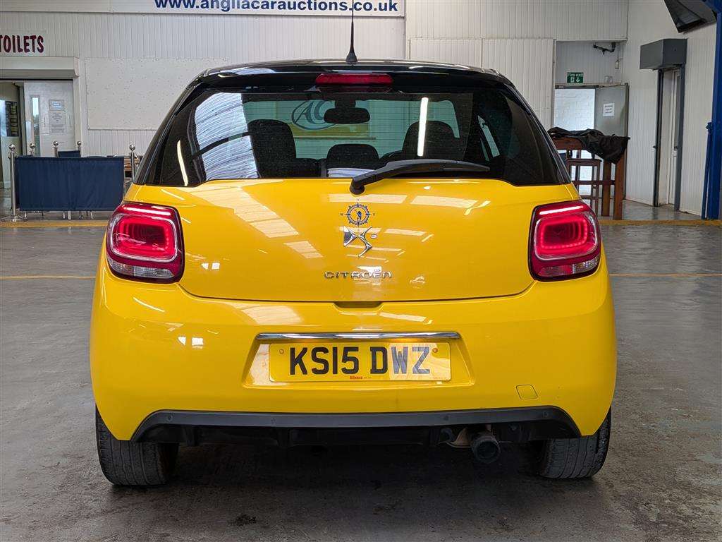 <p>2015 CITROEN DS3 DSTYLE + PURETECH S/S</p>