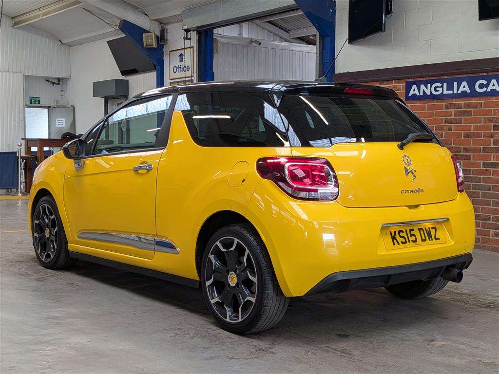 <p>2015 CITROEN DS3 DSTYLE + PURETECH S/S</p>