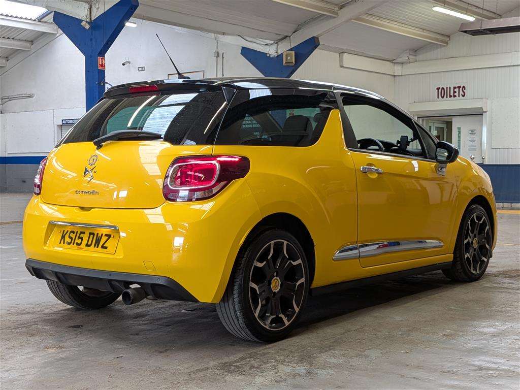 <p>2015 CITROEN DS3 DSTYLE + PURETECH S/S</p>