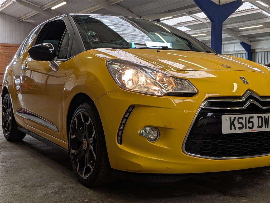 <p>2015 CITROEN DS3 DSTYLE + PURETECH S/S</p>