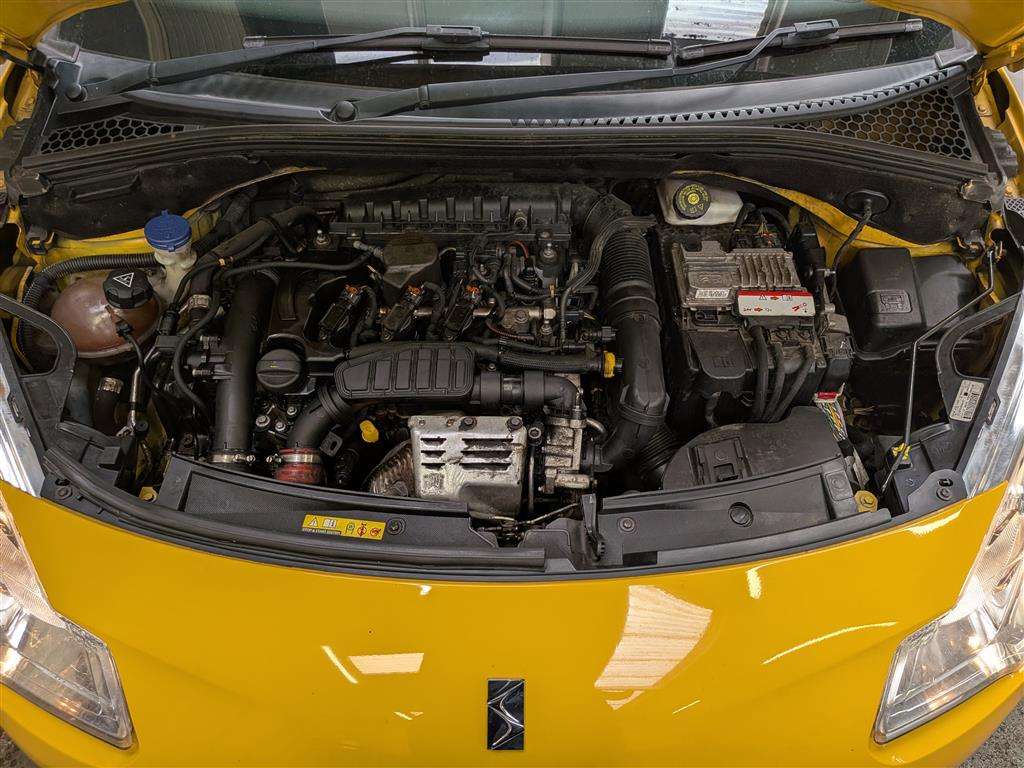 <p>2015 CITROEN DS3 DSTYLE + PURETECH S/S</p>