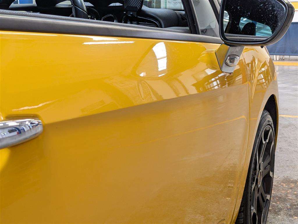 <p>2015 CITROEN DS3 DSTYLE + PURETECH S/S</p>