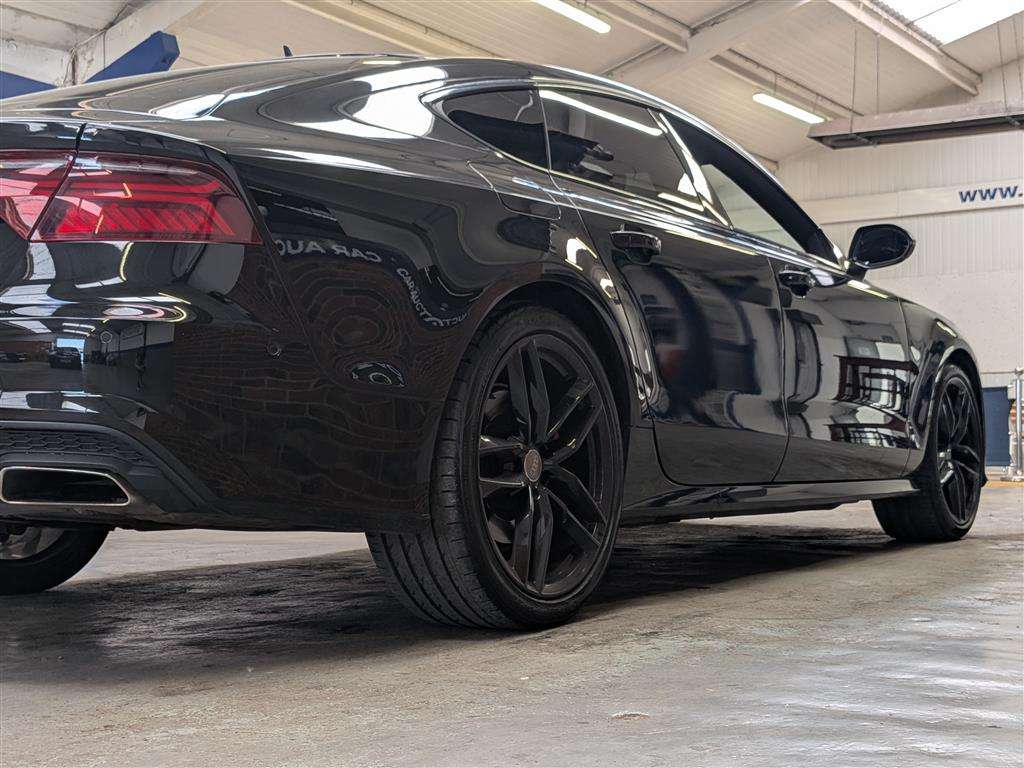<p>2016 AUDI A7 S LINE TDI QUATTRO S-A</p>
