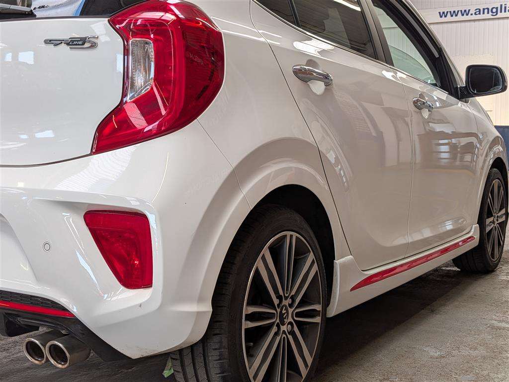 <p>2018 KIA PICANTO GT-LINE S</p>