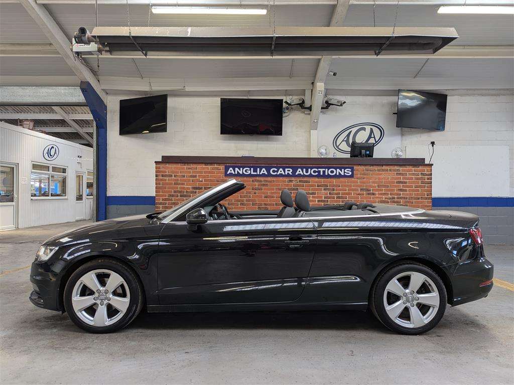 <p>2014 AUDI A3 SPORT TFSI</p>