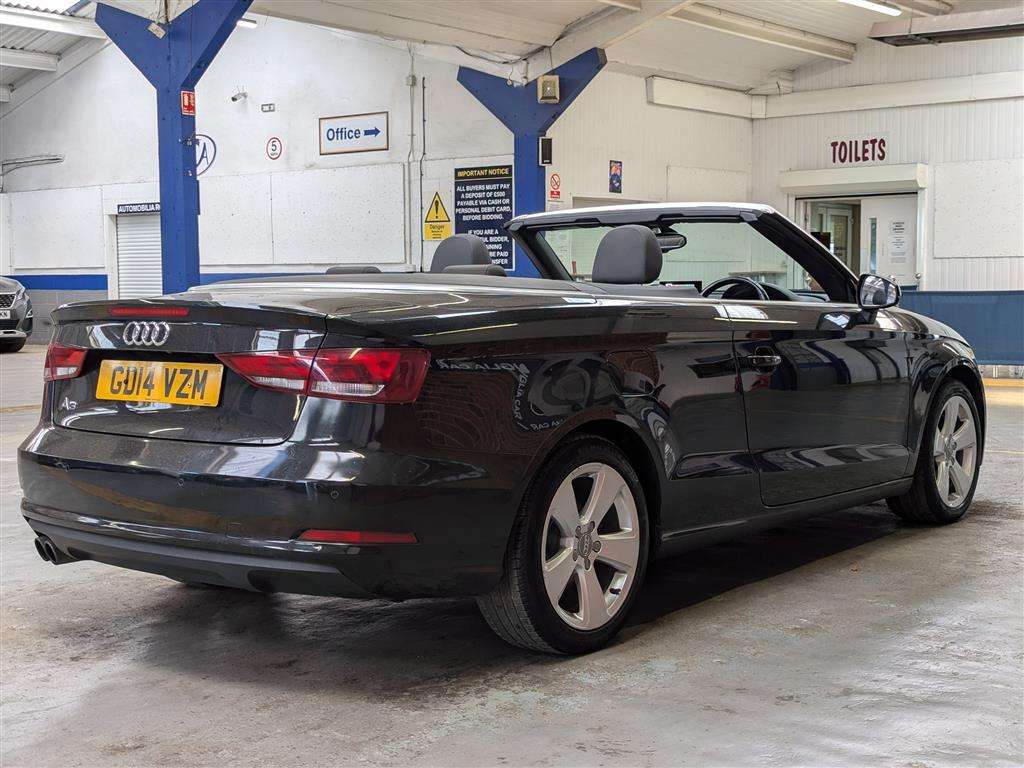 <p>2014 AUDI A3 SPORT TFSI</p>