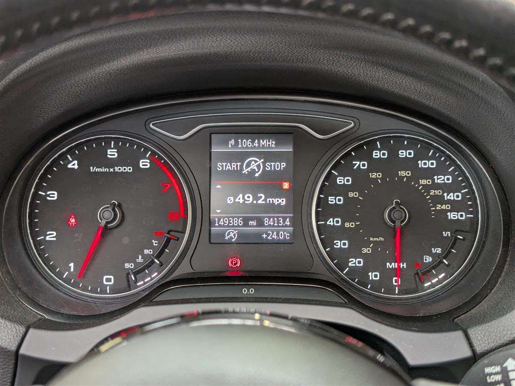 <p>2014 AUDI A3 SPORT TFSI</p>