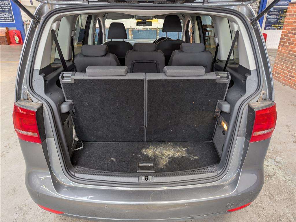 <p>2012 VOLKSWAGEN TOURAN SE TDI S-A</p>