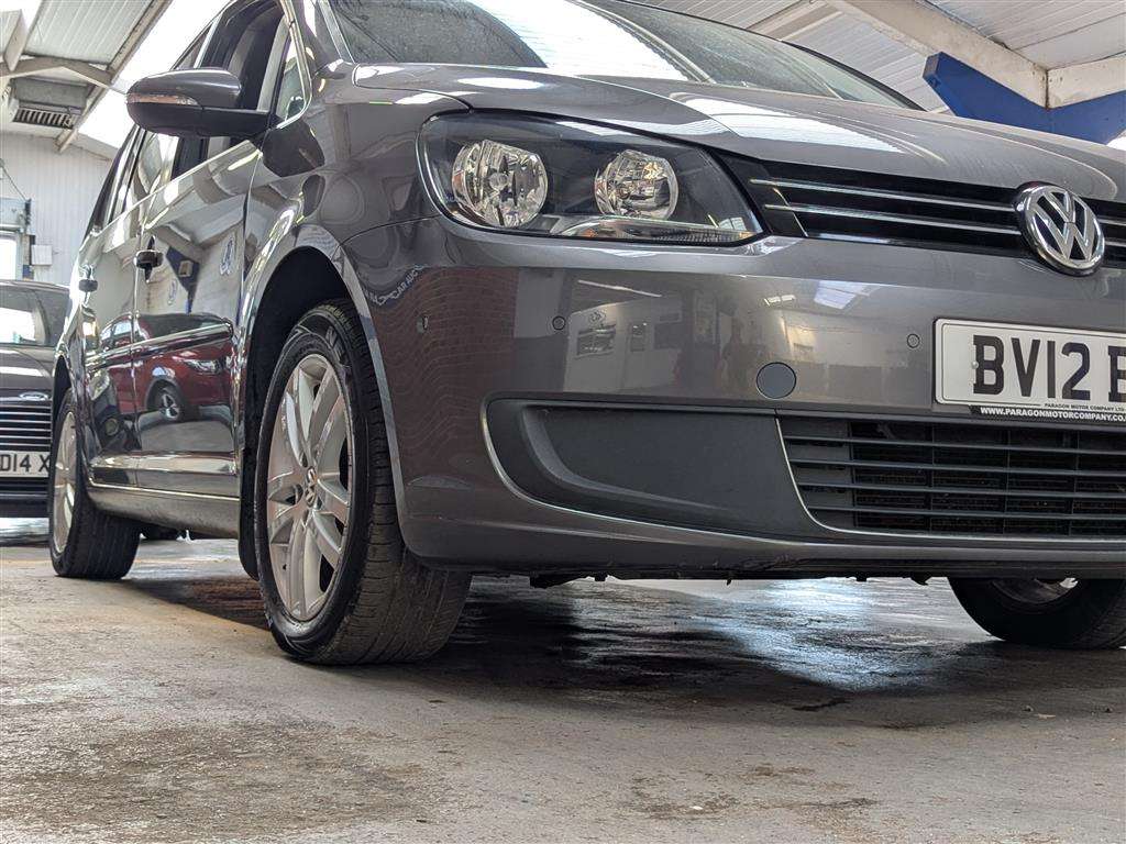 <p>2012 VOLKSWAGEN TOURAN SE TDI S-A</p>