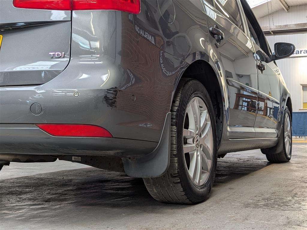 <p>2012 VOLKSWAGEN TOURAN SE TDI S-A</p>
