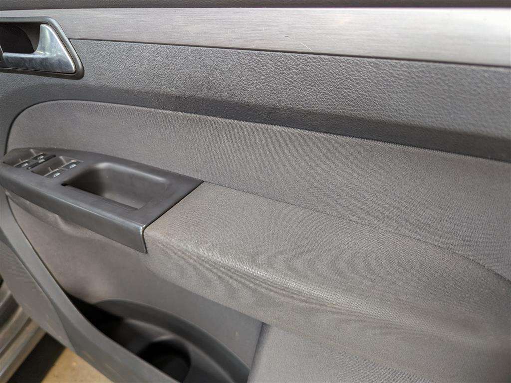 <p>2012 VOLKSWAGEN TOURAN SE TDI S-A</p>