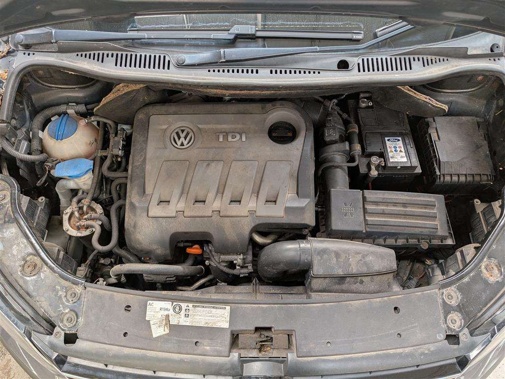<p>2012 VOLKSWAGEN TOURAN SE TDI S-A</p>