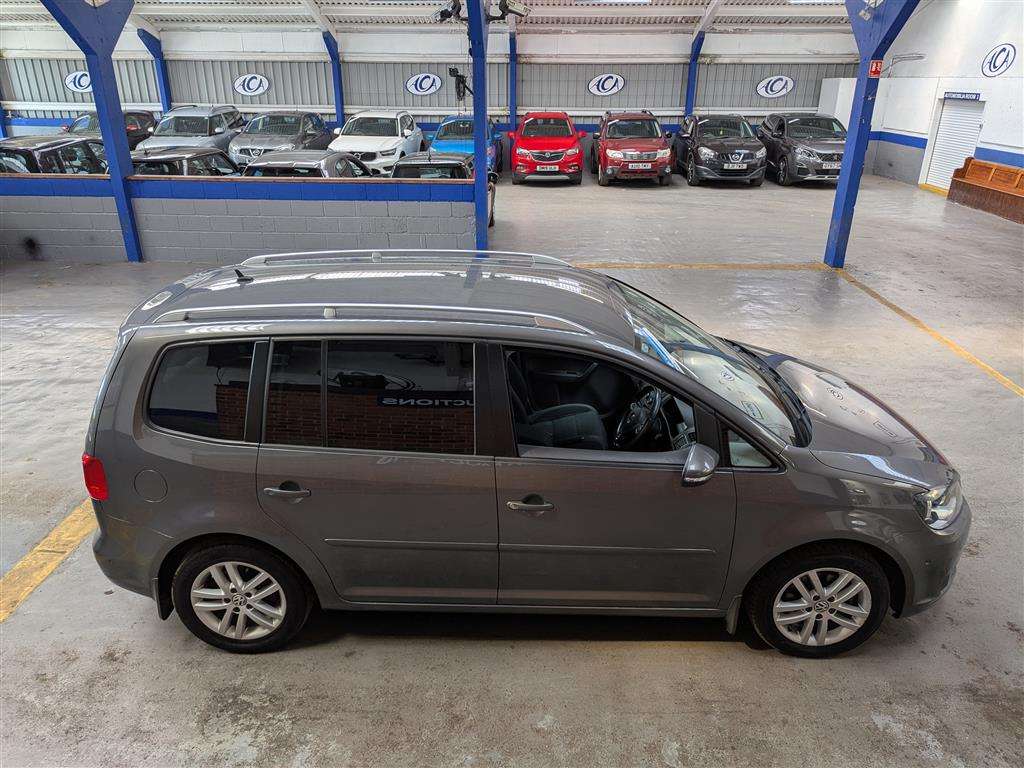 <p>2012 VOLKSWAGEN TOURAN SE TDI S-A</p>