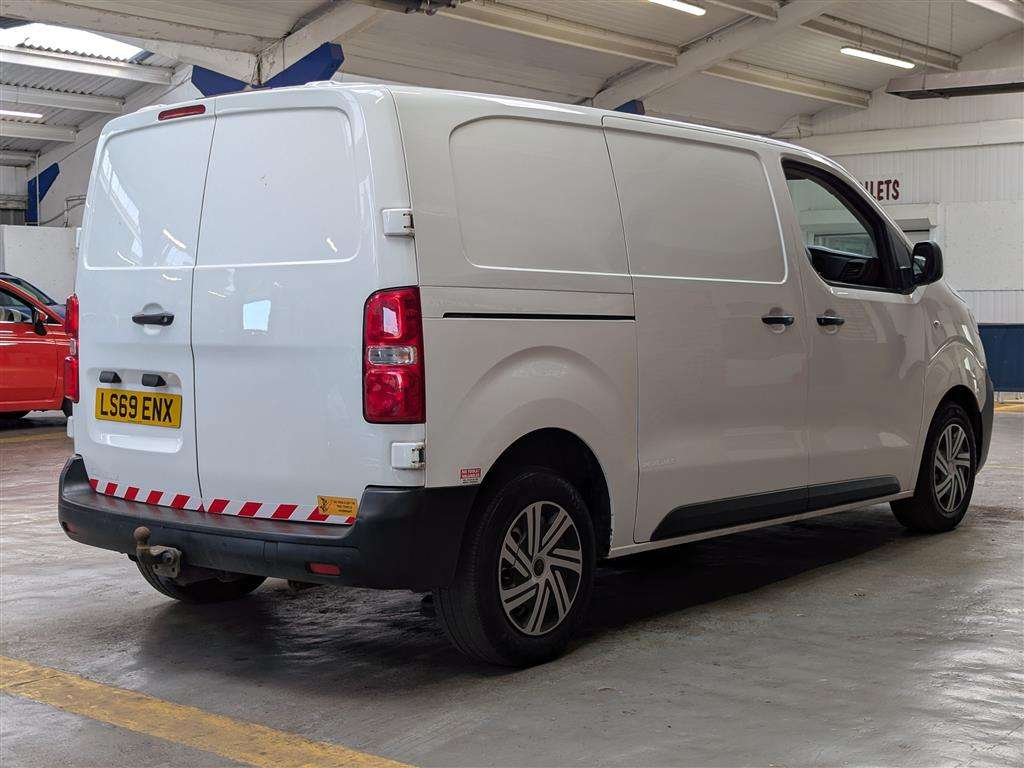 <p>2019 CITROEN DISPATCH 1400 EN-PRISE BH</p>