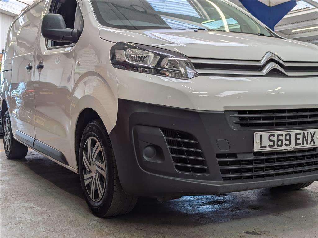 <p>2019 CITROEN DISPATCH 1400 EN-PRISE BH</p>