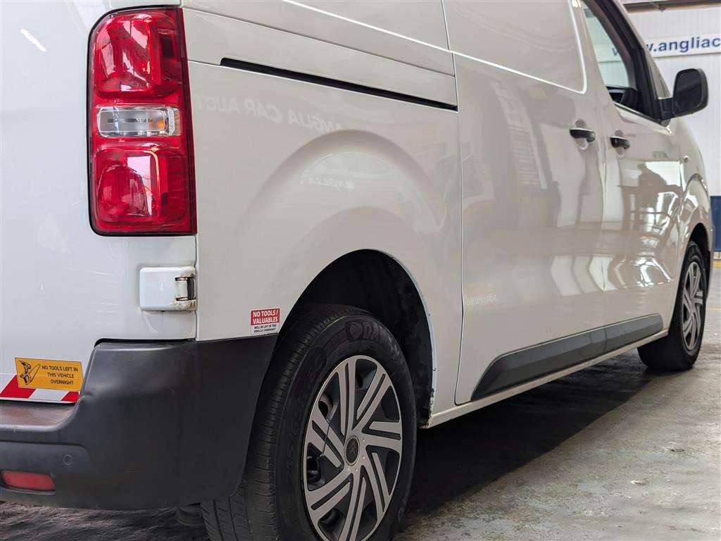 <p>2019 CITROEN DISPATCH 1400 EN-PRISE BH</p>