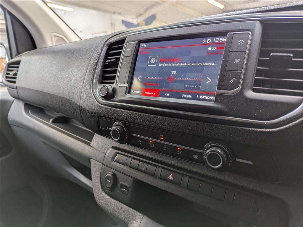 <p>2019 CITROEN DISPATCH 1400 EN-PRISE BH</p>
