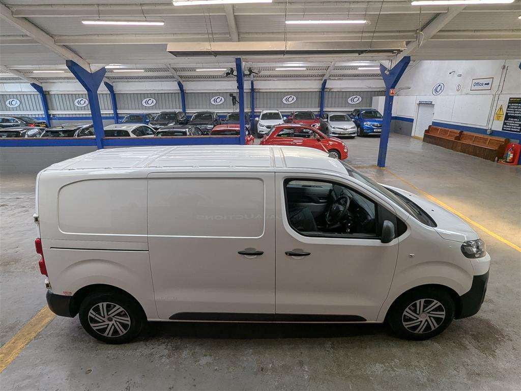 <p>2019 CITROEN DISPATCH 1400 EN-PRISE BH</p>
