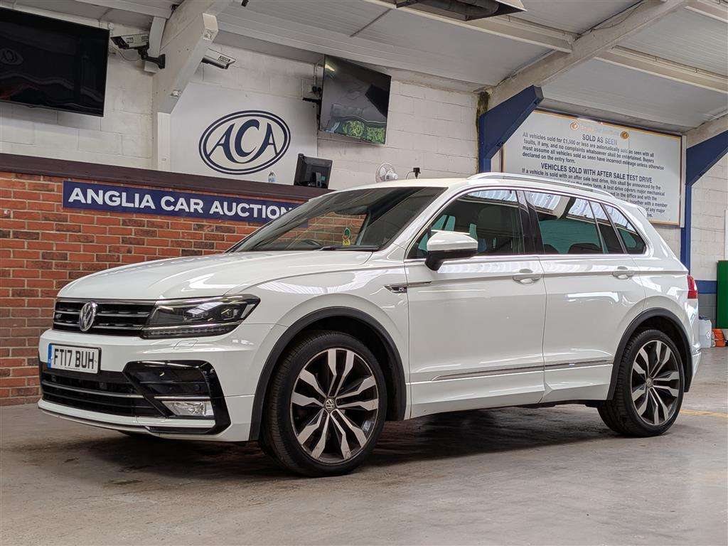 <p>2017 VOLKSWAGEN TIGUAN R-LINE TDI BMT 4MO</p>