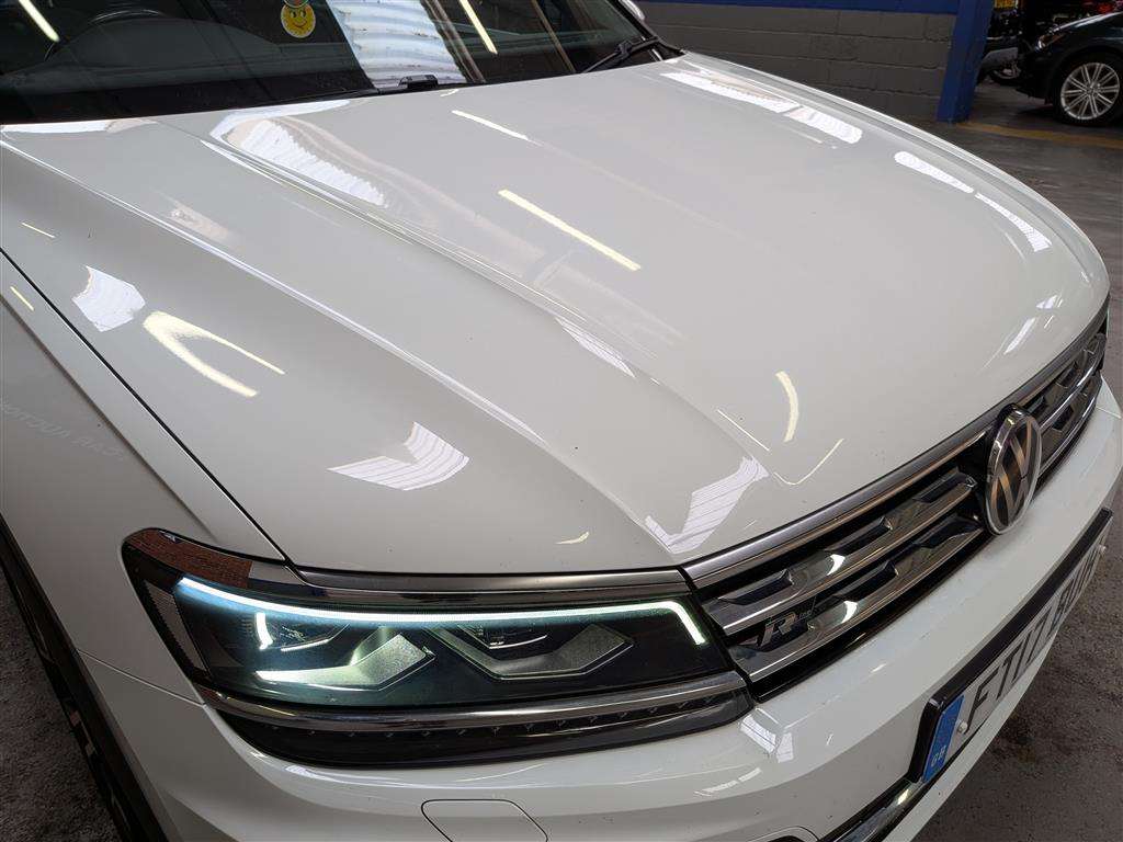 <p>2017 VOLKSWAGEN TIGUAN R-LINE TDI BMT 4MO</p>