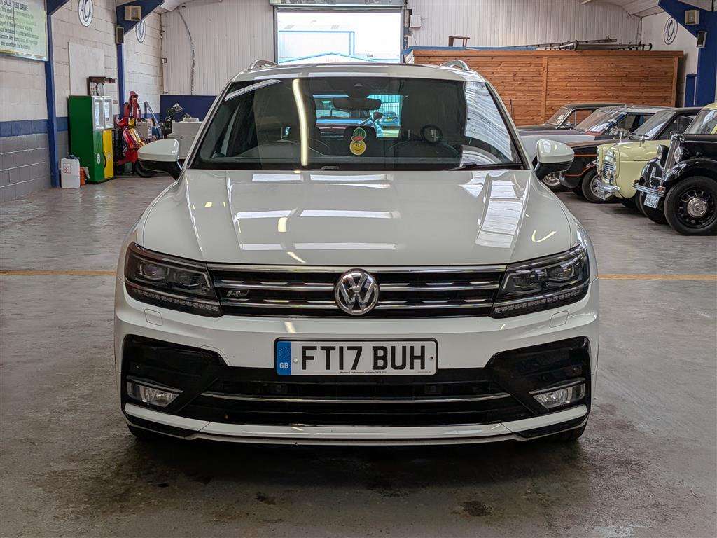 <p>2017 VOLKSWAGEN TIGUAN R-LINE TDI BMT 4MO</p>