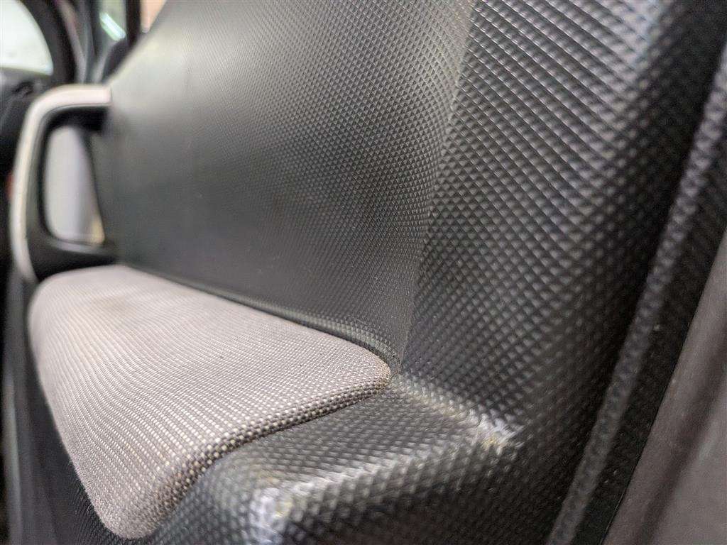 <p>2019 PEUGEOT TRAVELLER BUSINESS BLUEHD</p>