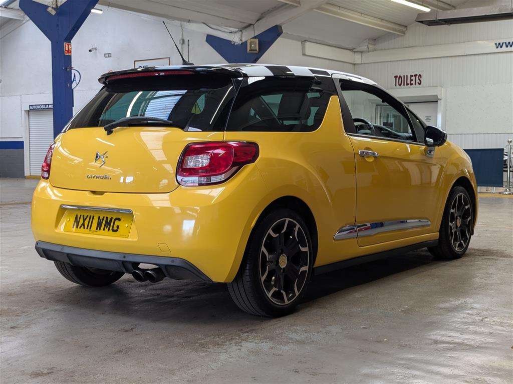<p>2011 CITROEN DS3 DSPORT + THP</p>