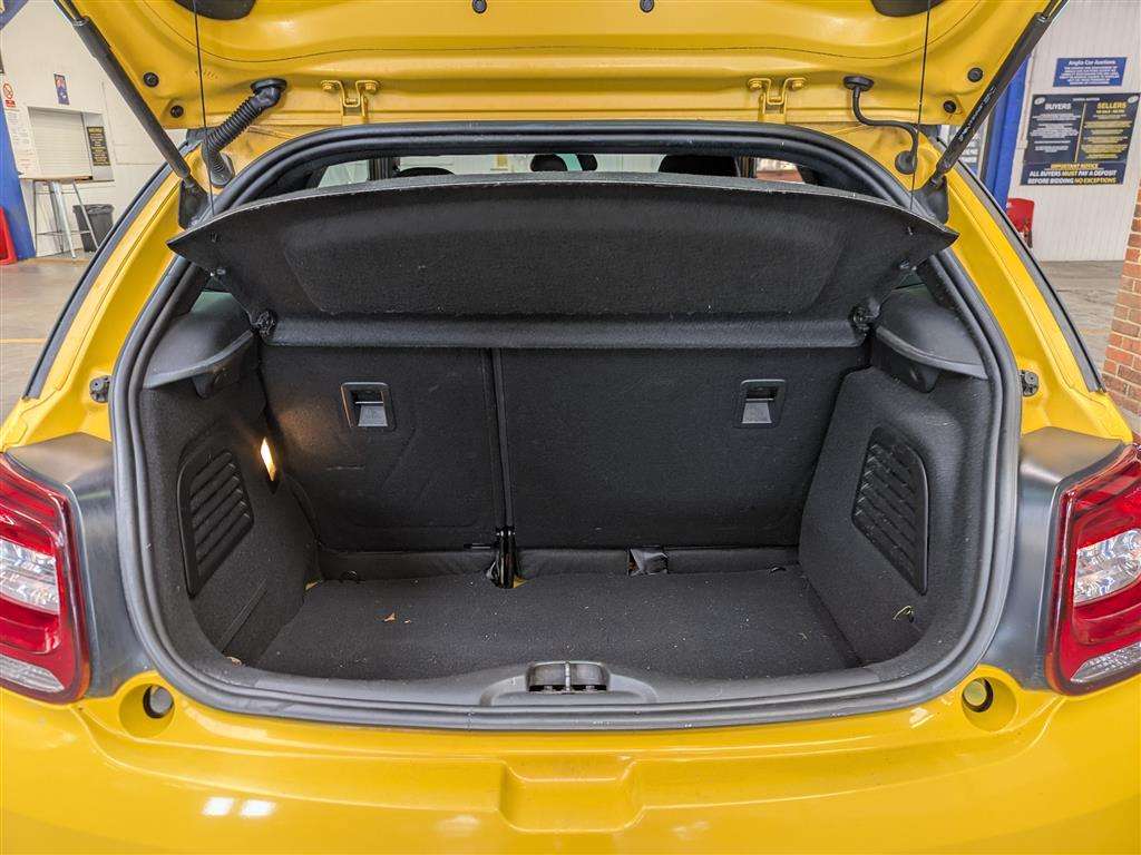 <p>2011 CITROEN DS3 DSPORT + THP</p>